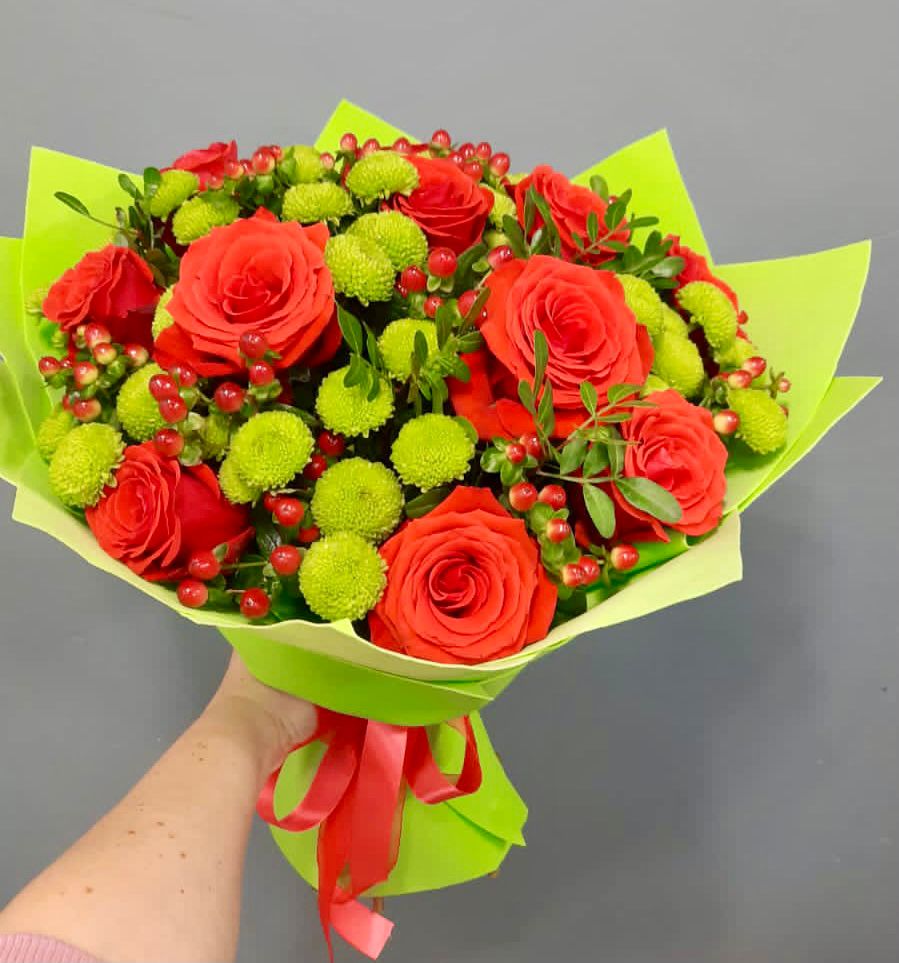 Букет цветов из: Хризантемы и Розы в Абатское