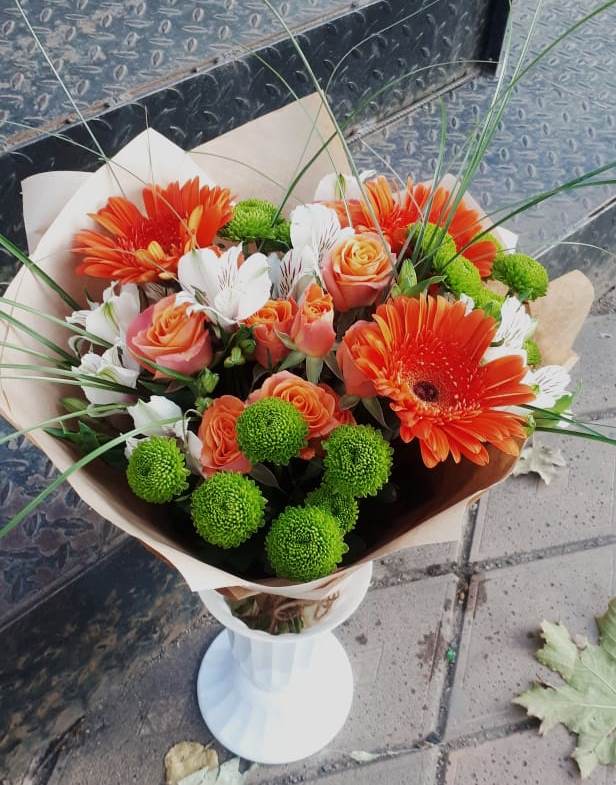 Букет цветов из: Герберы, Хризантемы, Альстромерии и Розы в Абатское