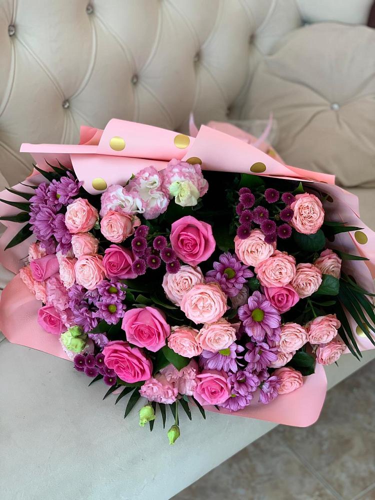 Букет цветов из: Хризантемы, Розы и Лизиантусы в Абатское