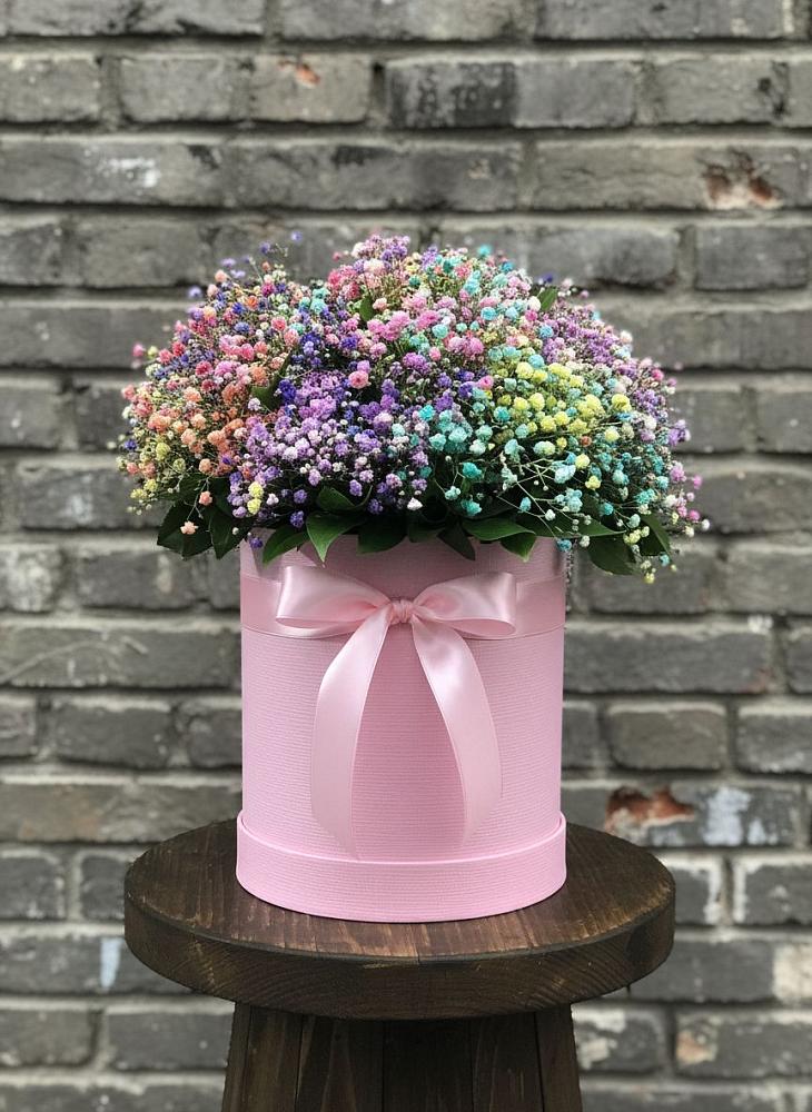 Цветочная композиция из Гипсофила и Розы в шляпной коробке в Абатское