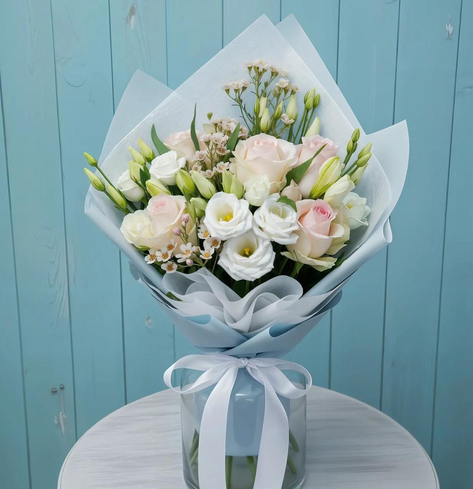 Букет цветов из: Розы и Лизиантусы в Абатское