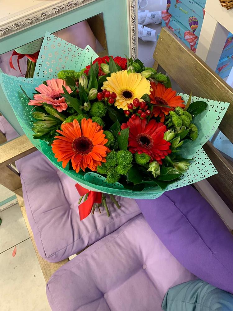 Букет цветов из: Герберы, Хризантемы и Альстромерии в Абатское