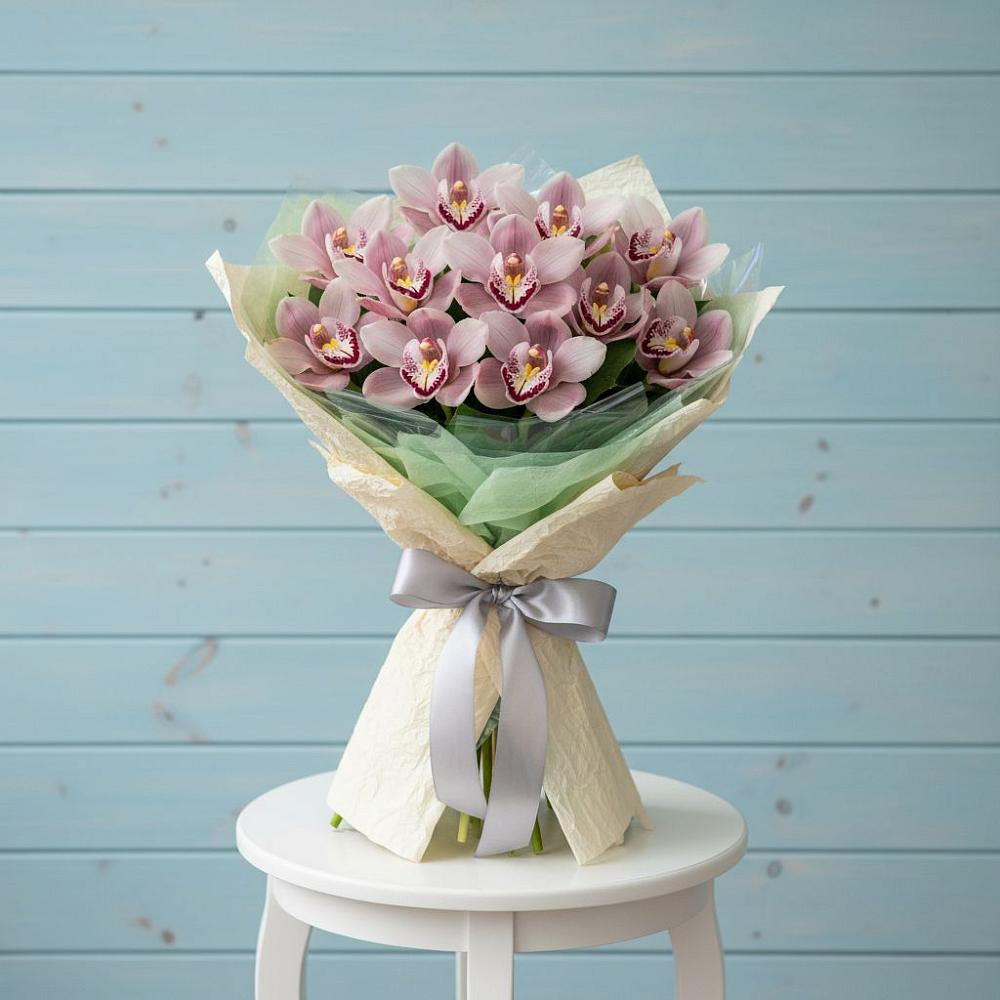 Букет цветов из: Орхидеи и Розы в Абатское