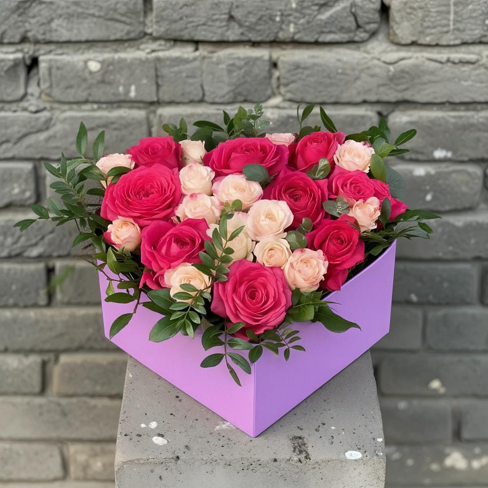 Цветочная композиция из Розы в коробке в Абатское