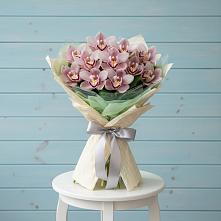 Букет цветов из:  Орхидеи и Розы в Абатское