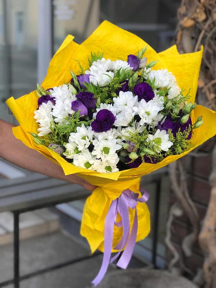 Букет цветов из: Ирисы, Хризантемы и Ромашки в Абатское