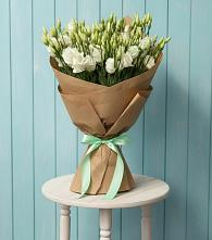 Букет цветов из:  Лизиантусы в Абатское