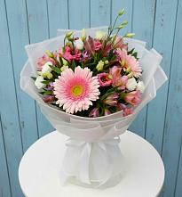 Букет цветов из:  Герберы, Альстромерии и Лизиантусы в Абатское