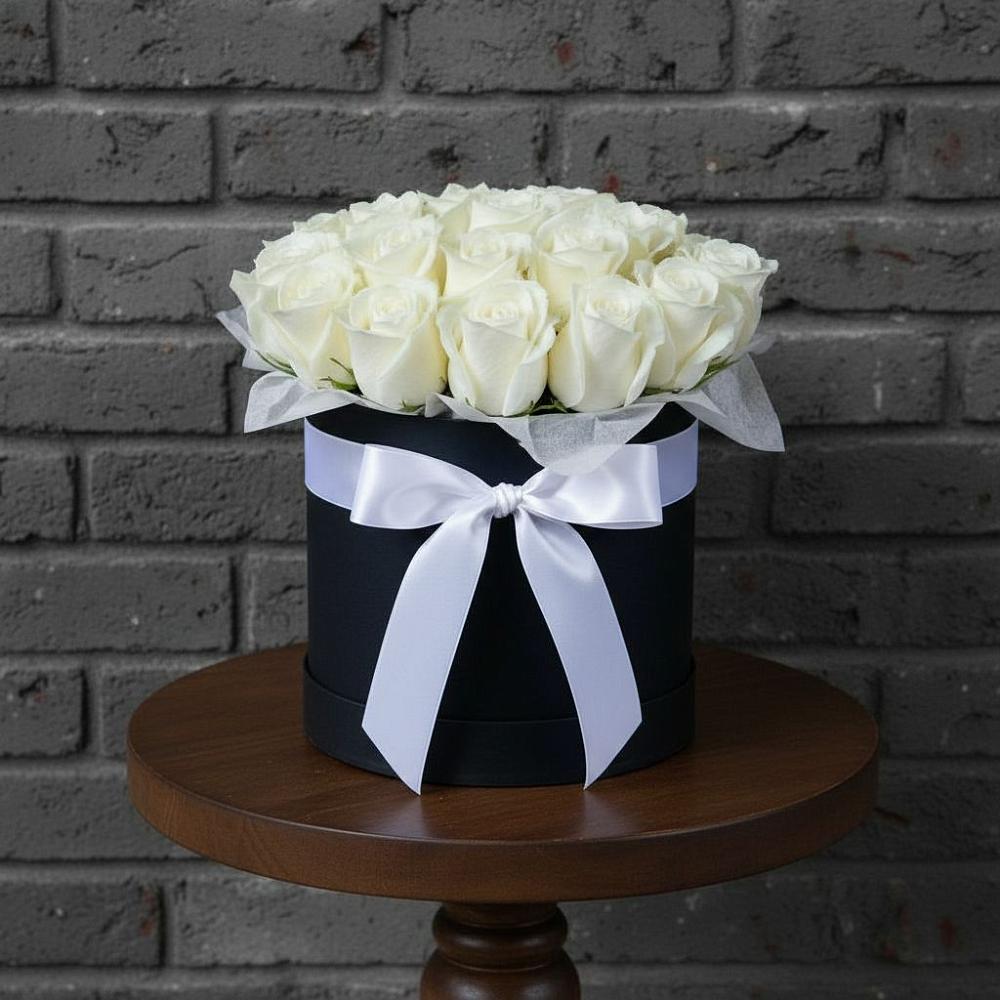 Цветочная композиция из Розы в шляпной коробке в Абатское