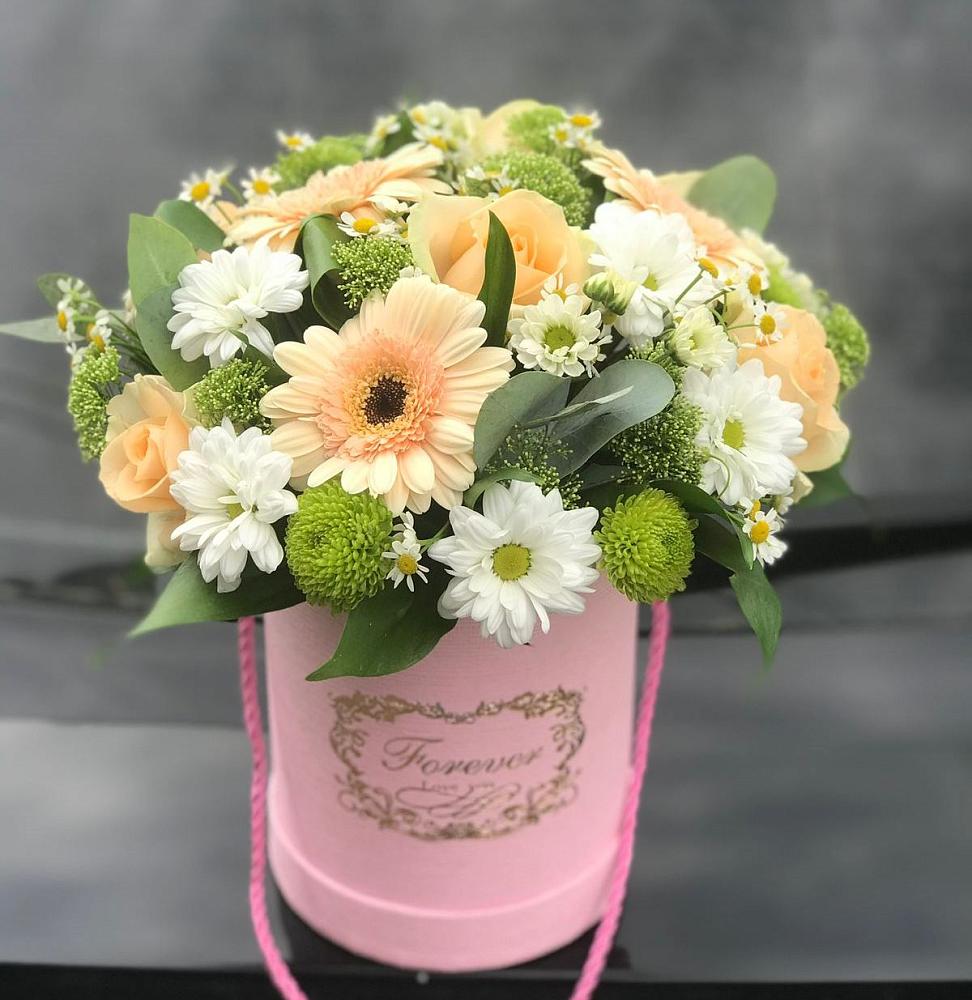 Цветочная композиция из Розы, Герберы и Хризантемы в шляпной коробке в Абатское