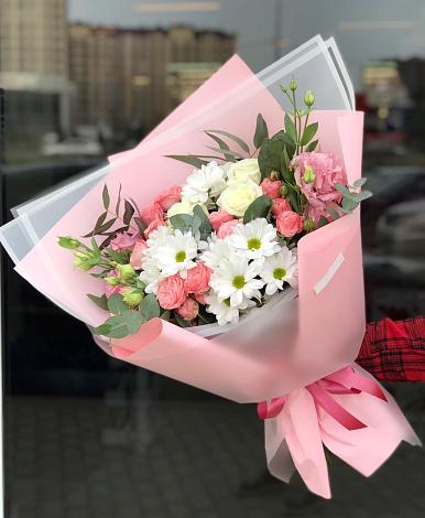 Букет цветов из: Розы, Лизиантусы и Хризантемы в Абатское