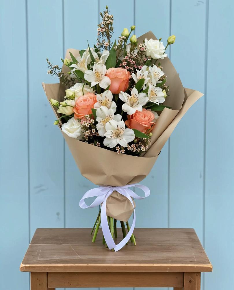 Букет цветов из: Альстромерии, Лизиантусы, Розы и Хризантемы в Абатское