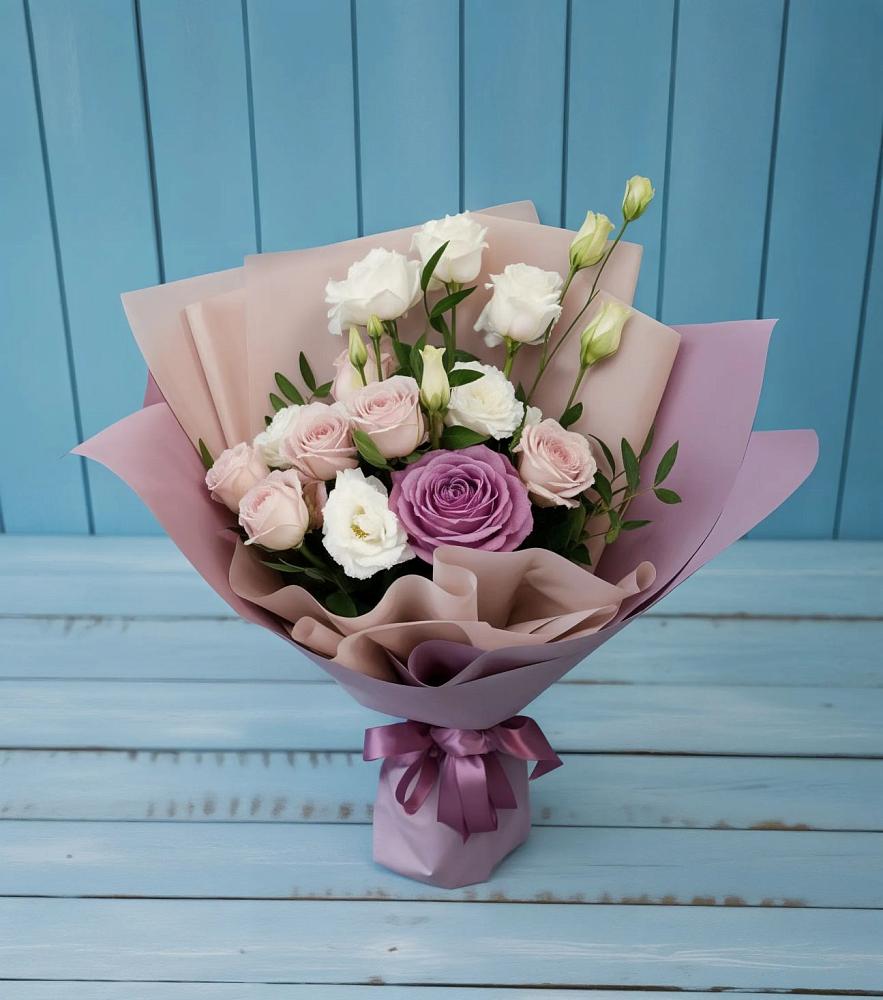 Букет цветов из: Розы и Лизиантусы в Абатское